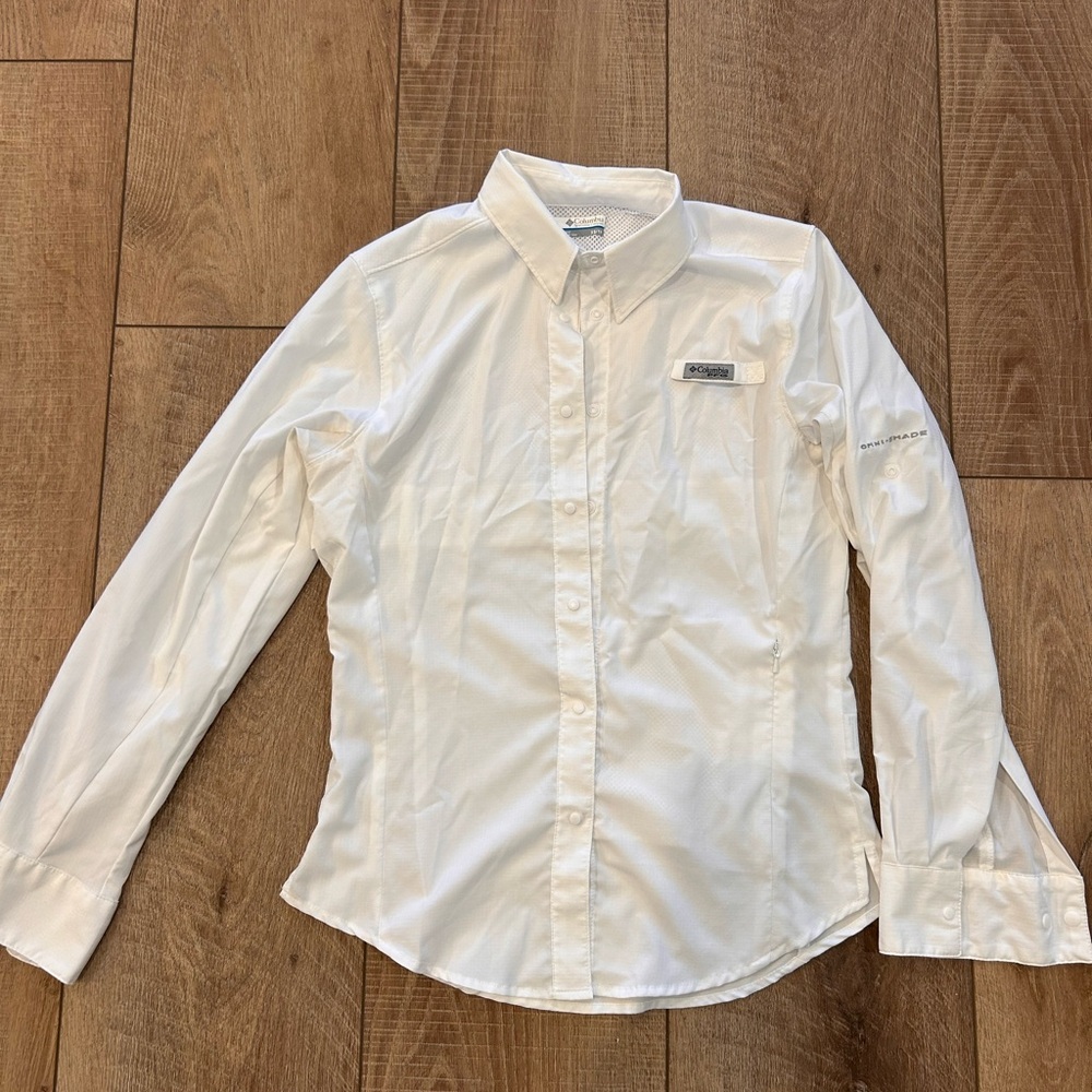 Columbia Women's Fishing White Button-Down Shirt